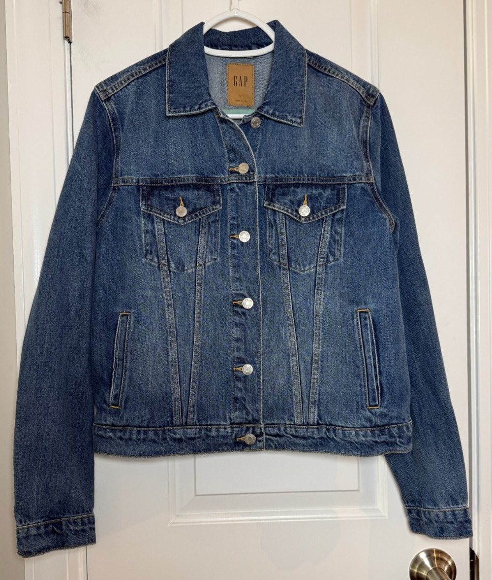 Gap Women's Large Tall NWT Denim Jacket Blue Jean Trucker Button Front Pockets
